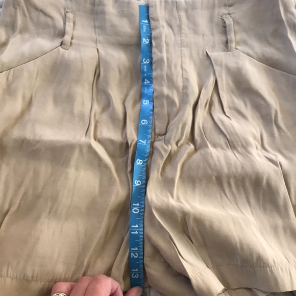 Zara Pocket Shorts in Light Camel Medium - Picture 9 of 10